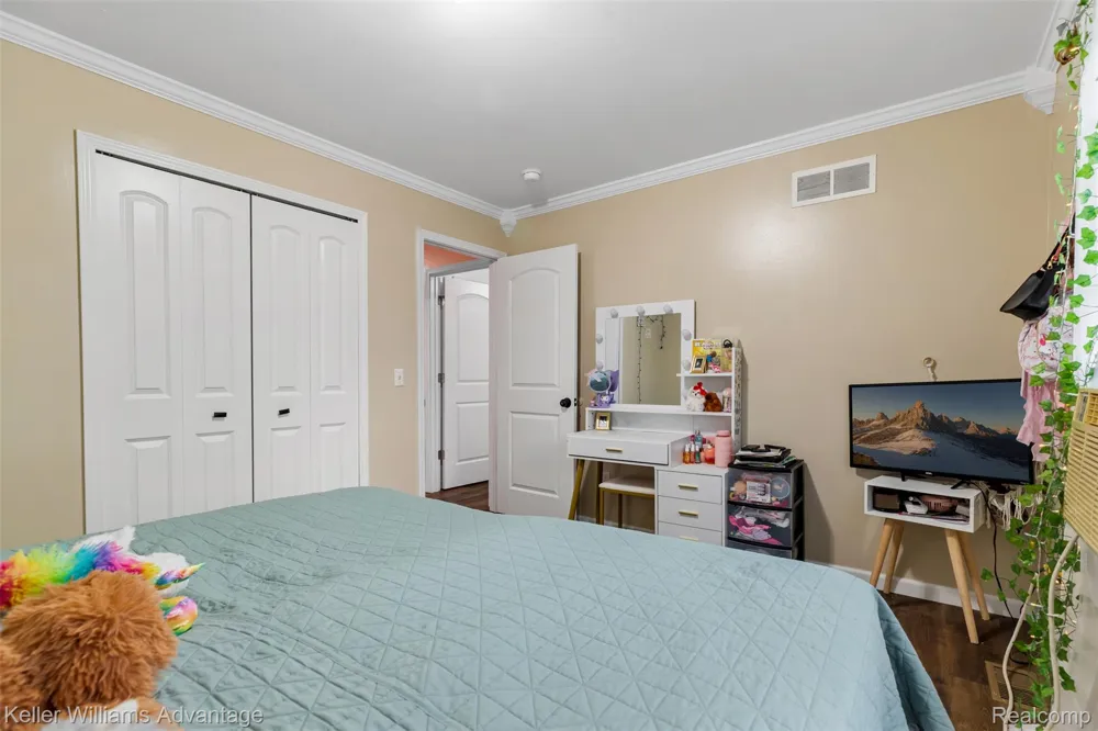 22627 Otter Road Huron Charter Township, MI 48164