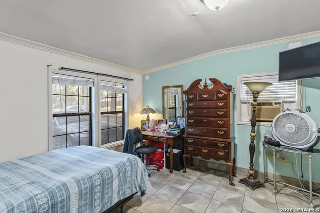 147 Gazel San Antonio, TX 78213