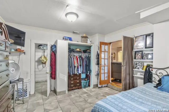 147 Gazel San Antonio, TX 78213