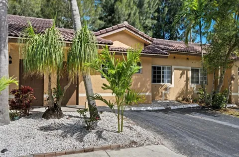 6149 GARDEN COURT