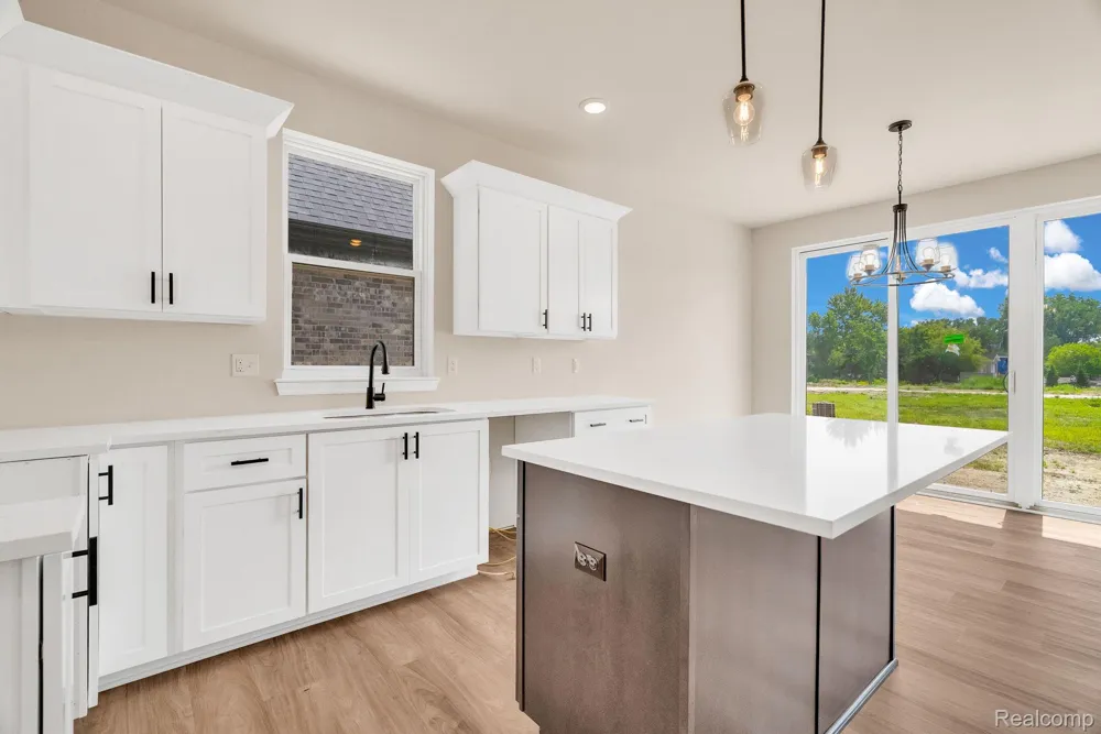 4108 Blossom Drive Sterling Heights City, MI 48314