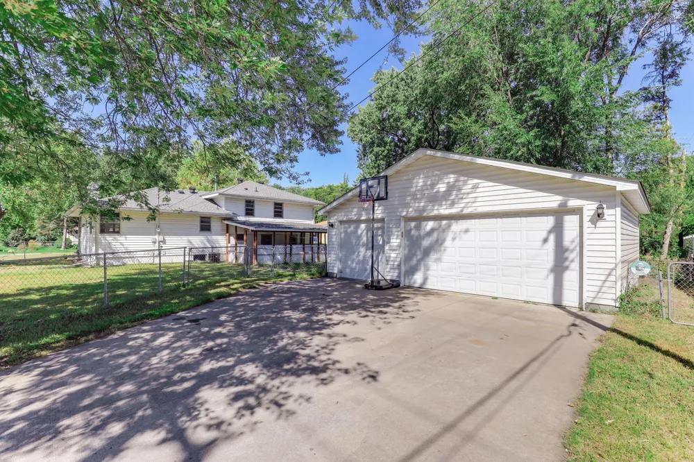 6900 Toledo Avenue Brooklyn Center, MN 55429