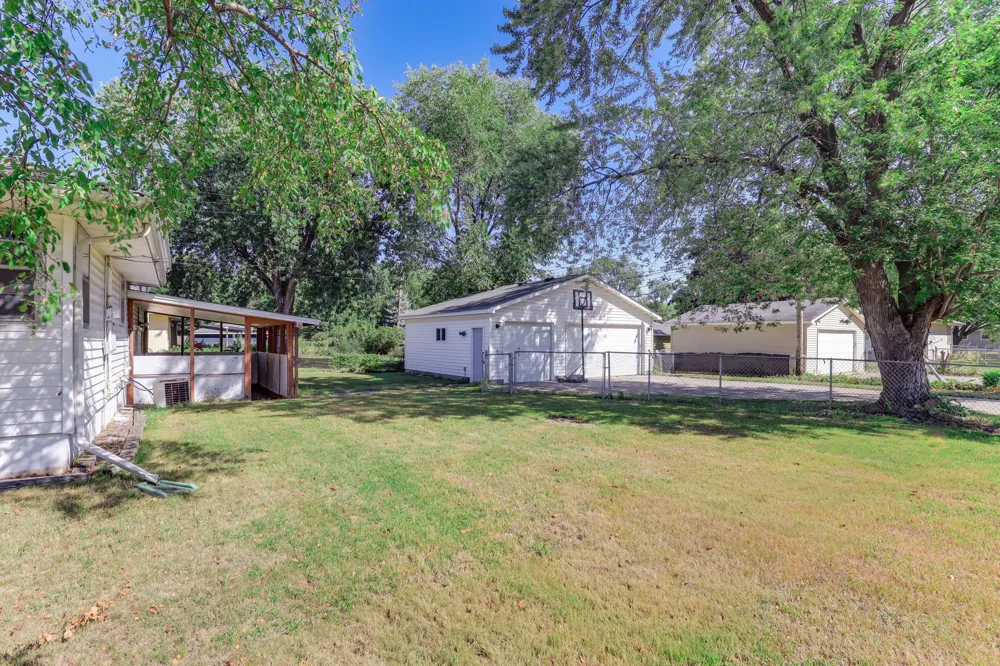 6900 Toledo Avenue Brooklyn Center, MN 55429