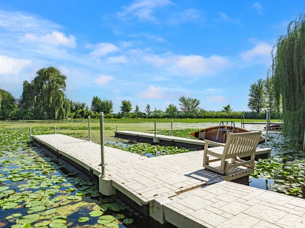 1070 Ferndale Road W Wayzata, MN 55391