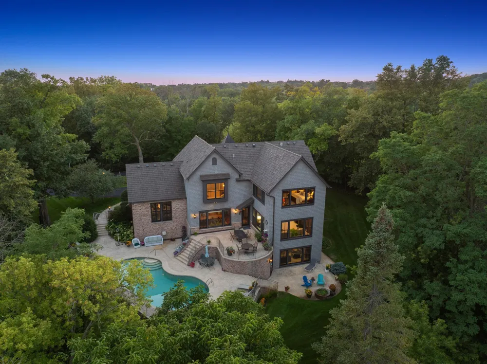 1070 Ferndale Road W Wayzata, MN 55391