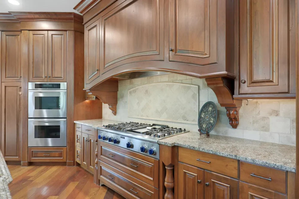 1070 Ferndale Road W Wayzata, MN 55391