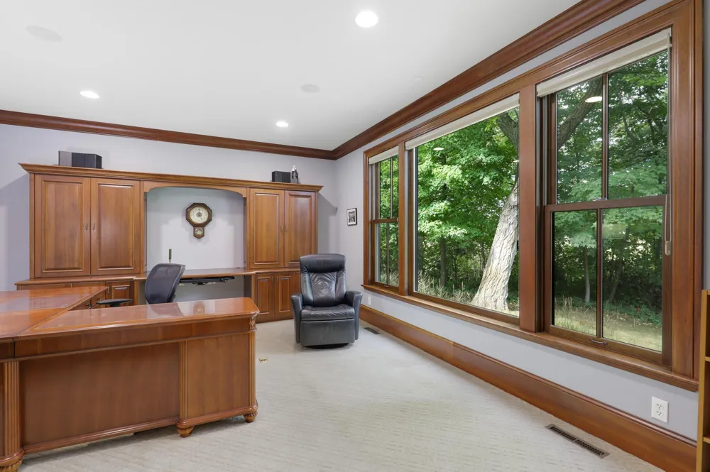 1070 Ferndale Road W Wayzata, MN 55391