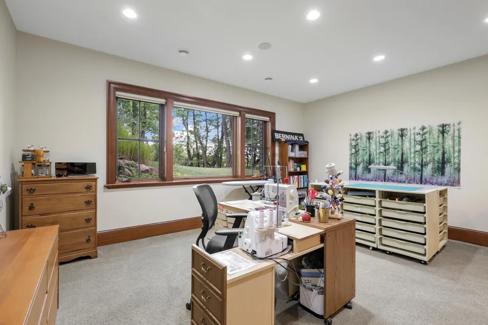 1070 Ferndale Road W Wayzata, MN 55391