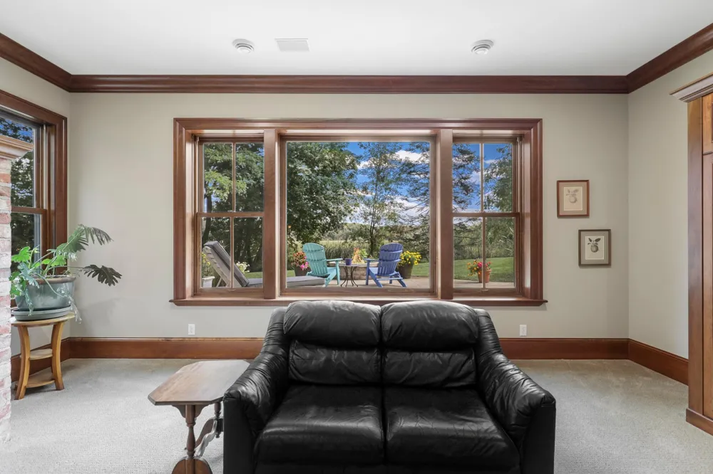 1070 Ferndale Road W Wayzata, MN 55391