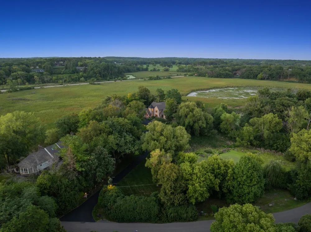 1070 Ferndale Road W Wayzata, MN 55391
