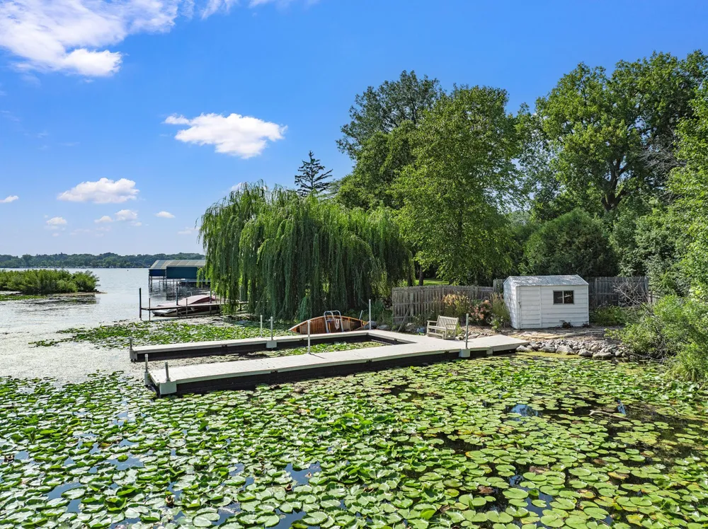 1070 Ferndale Road W Wayzata, MN 55391