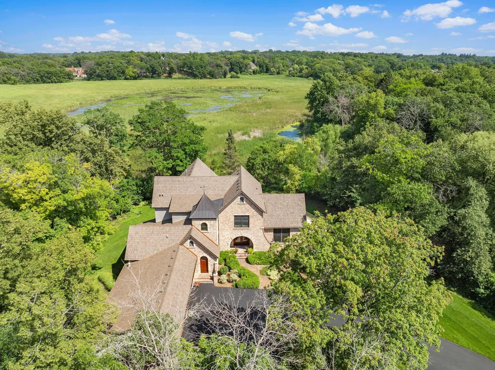 1070 Ferndale Road W Wayzata, MN 55391