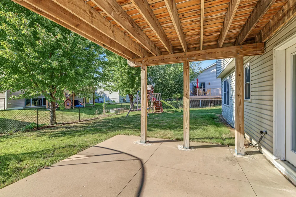 43 Nicholas Way Hudson, WI 54016