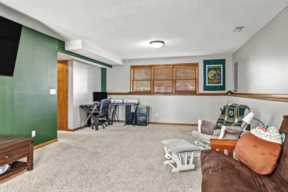 43 Nicholas Way Hudson, WI 54016