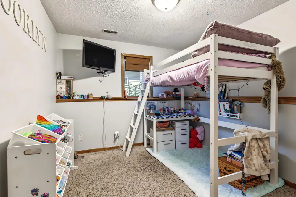 43 Nicholas Way Hudson, WI 54016