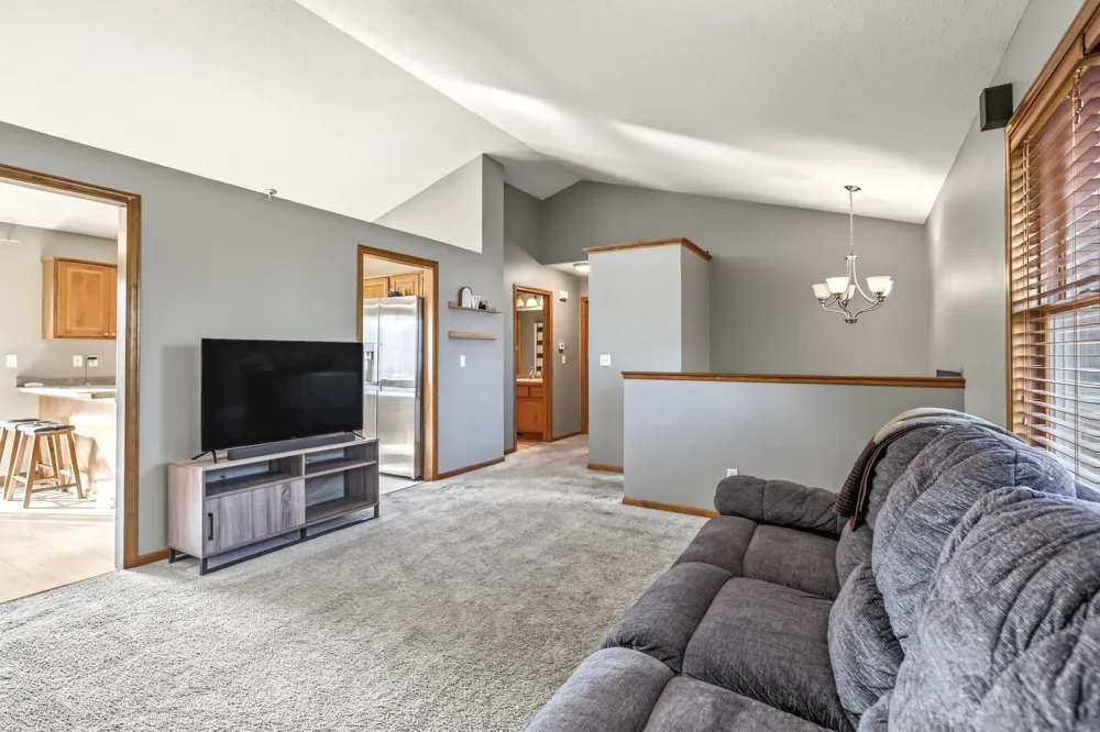 43 Nicholas Way Hudson, WI 54016