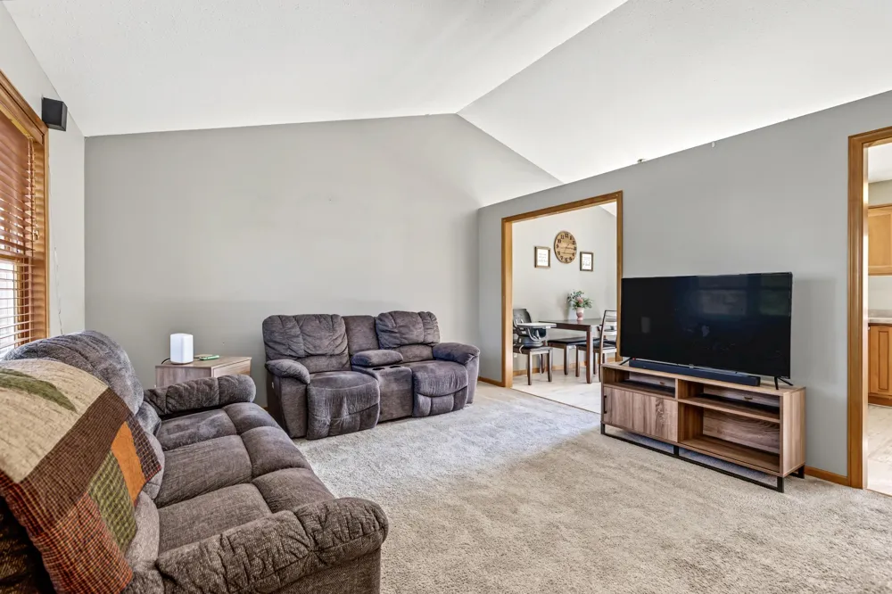 43 Nicholas Way Hudson, WI 54016