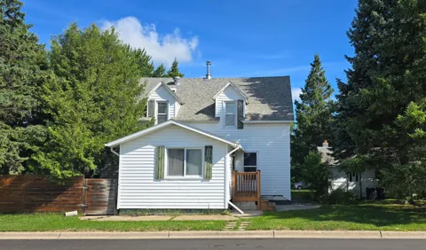 125 4th Avenue SE