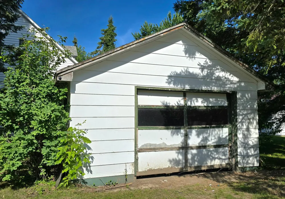 125 4th Avenue SE Clearbrook, MN 56634