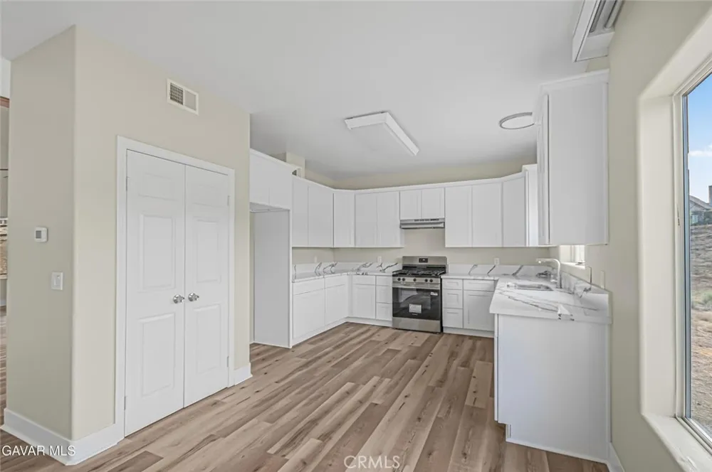 8546 Calva Street Leona Valley, CA 93551