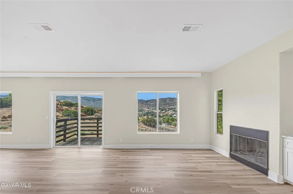 8546 Calva Street Leona Valley, CA 93551