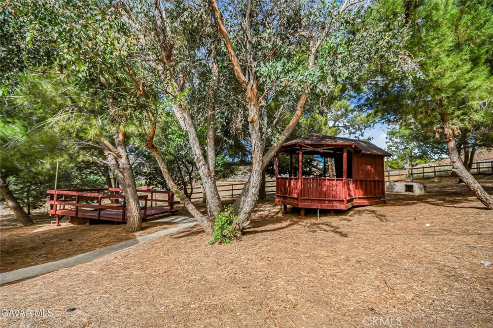 8546 Calva Street Leona Valley, CA 93551