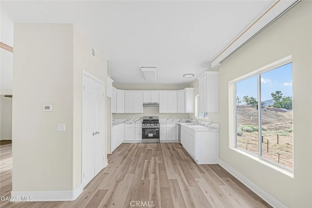 8546 Calva Street Leona Valley, CA 93551