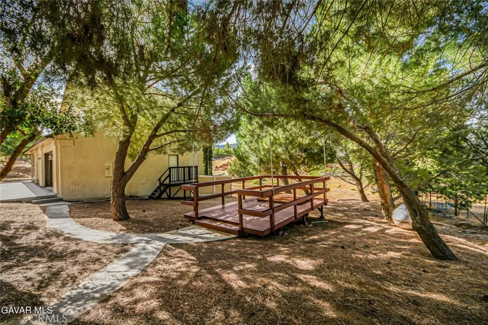 8546 Calva Street Leona Valley, CA 93551