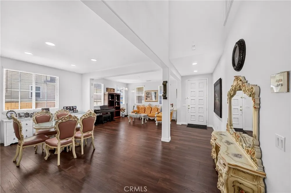 8122 River Bluffs Eastvale, CA 92880
