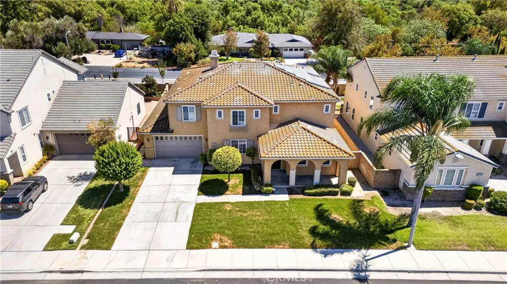 8122 River Bluffs Eastvale, CA 92880