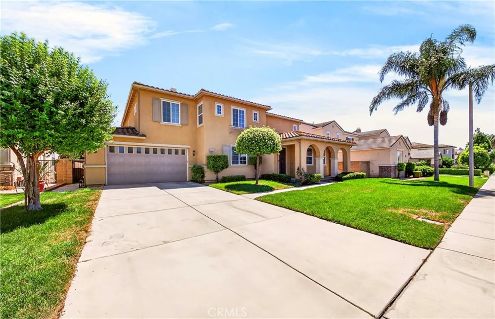 8122 River Bluffs Eastvale, CA 92880