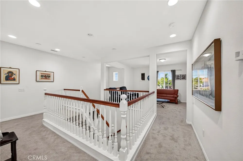8122 River Bluffs Eastvale, CA 92880