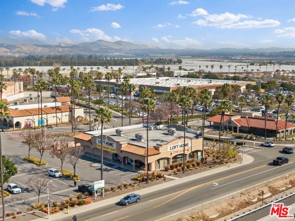 2801 Paseo Mercado Oxnard, CA 93036