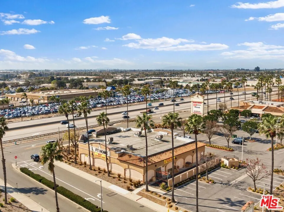 2801 Paseo Mercado Oxnard, CA 93036