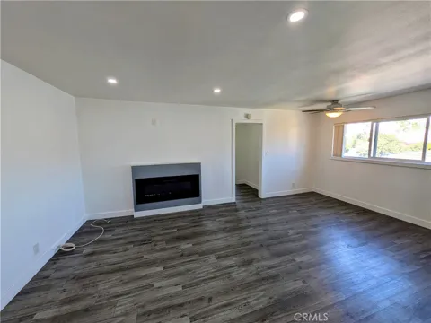 1708 Pine Avenue #14