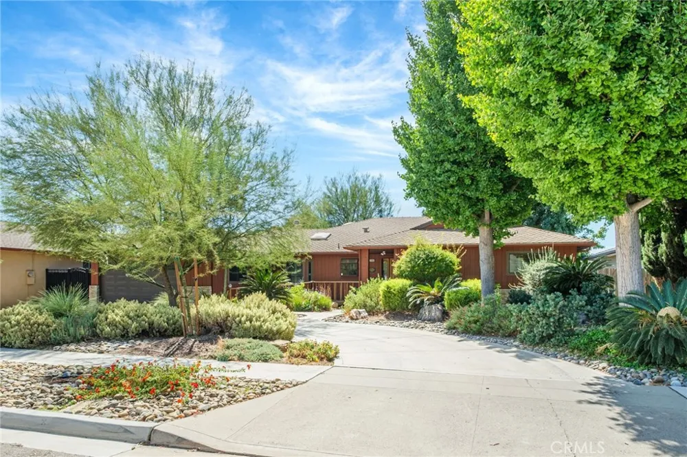 1545 E Calimyrna Fresno, CA 93710