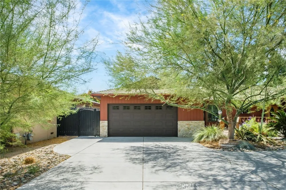 1545 E Calimyrna Fresno, CA 93710
