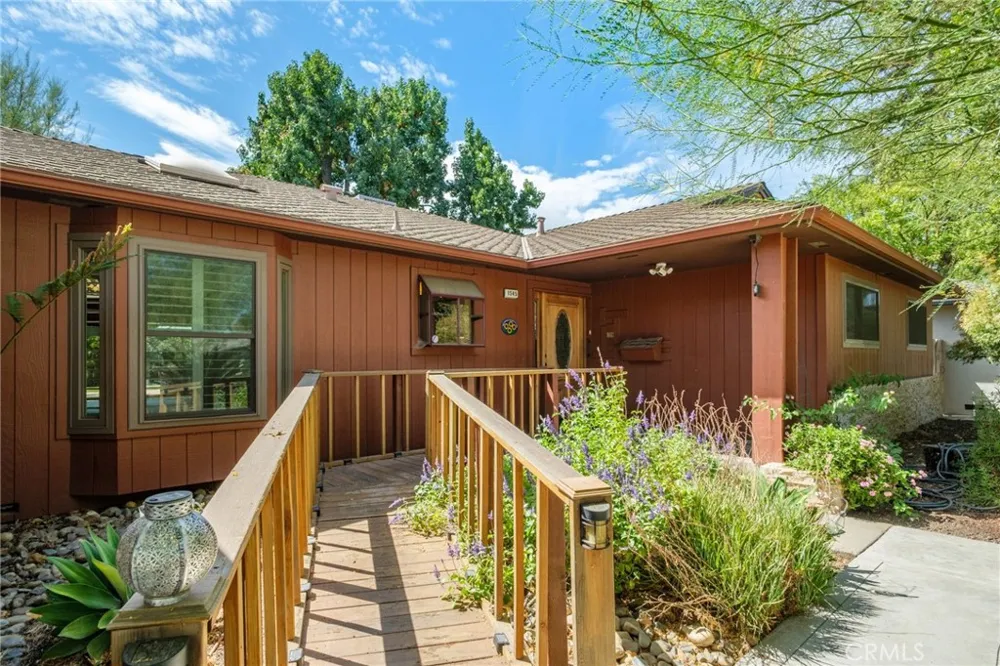 1545 E Calimyrna Fresno, CA 93710