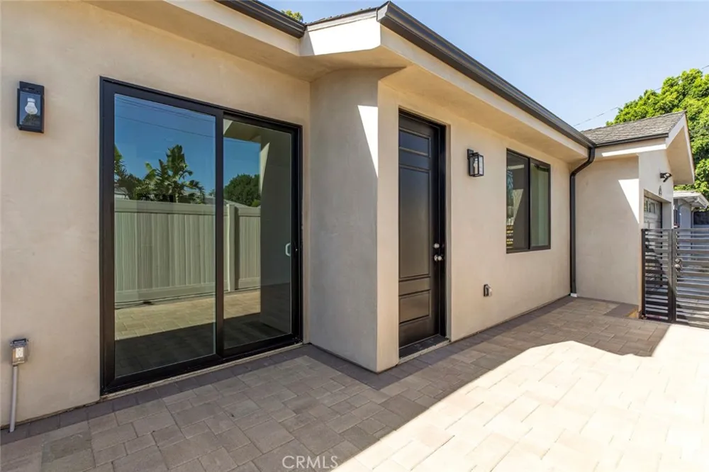 16859 Chatsworth Street Granada Hills, CA 91344