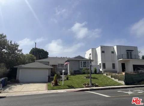 6058 W 76th Street