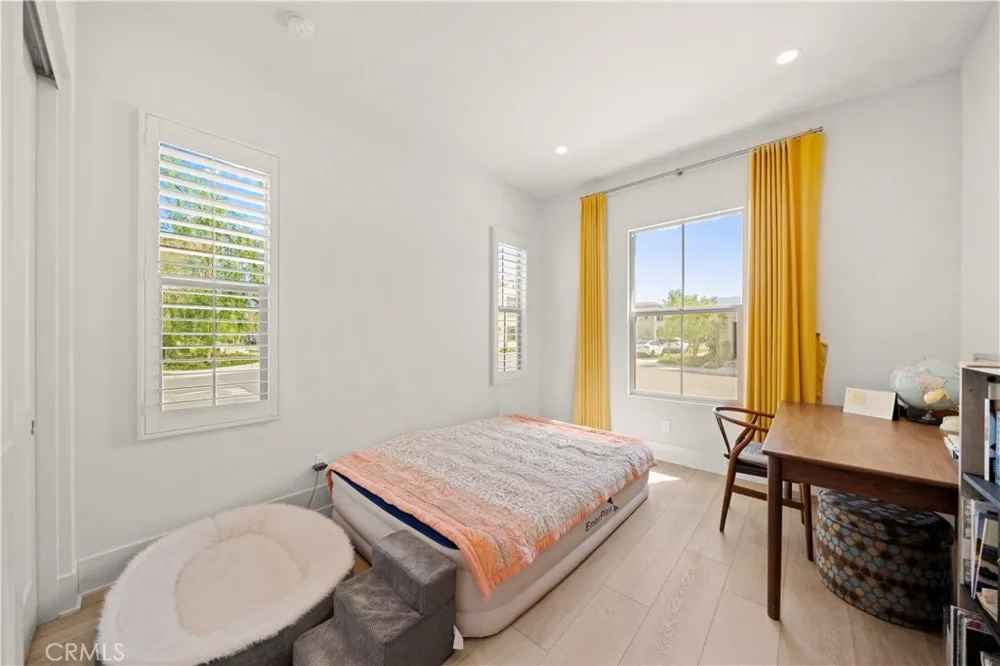 317 Brimwood Irvine, CA 92618