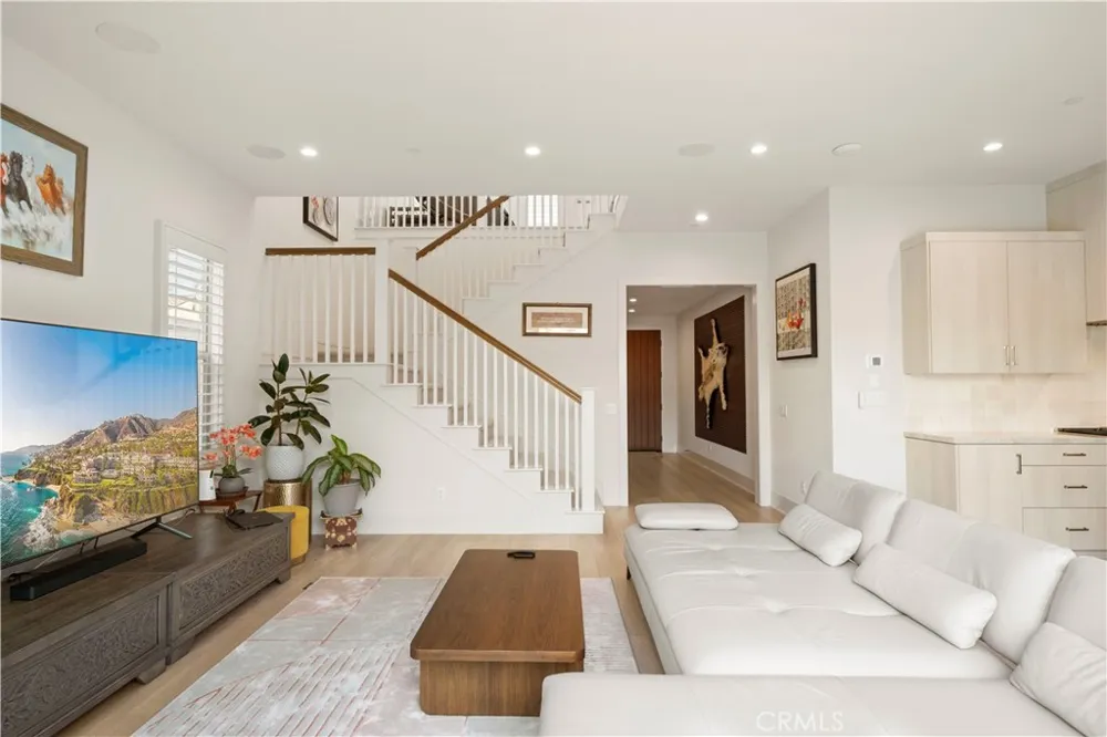 317 Brimwood Irvine, CA 92618