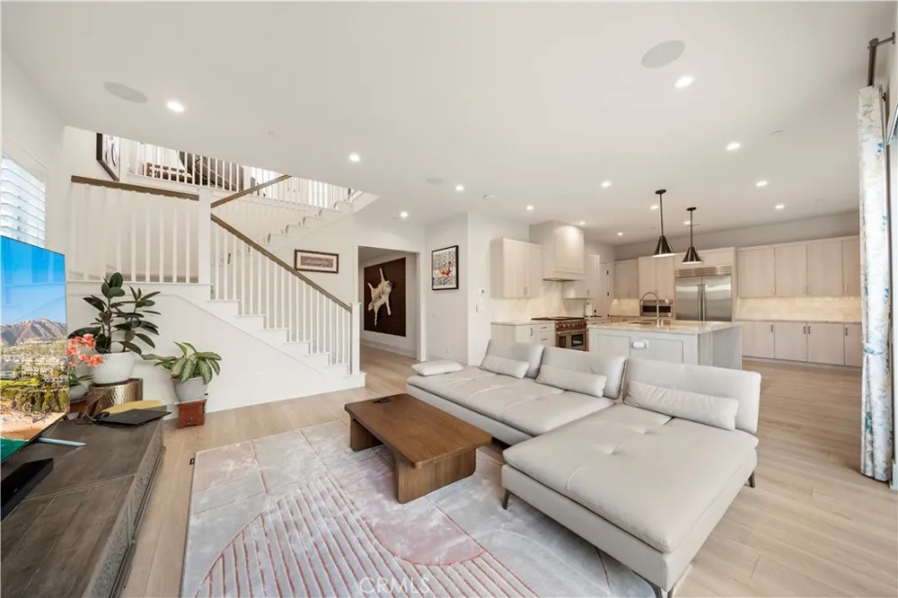317 Brimwood Irvine, CA 92618