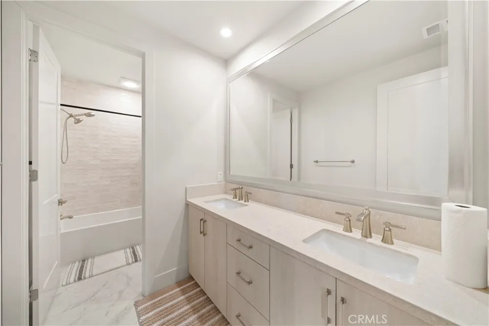 317 Brimwood Irvine, CA 92618