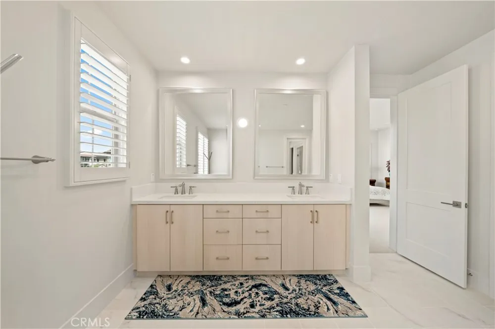 317 Brimwood Irvine, CA 92618
