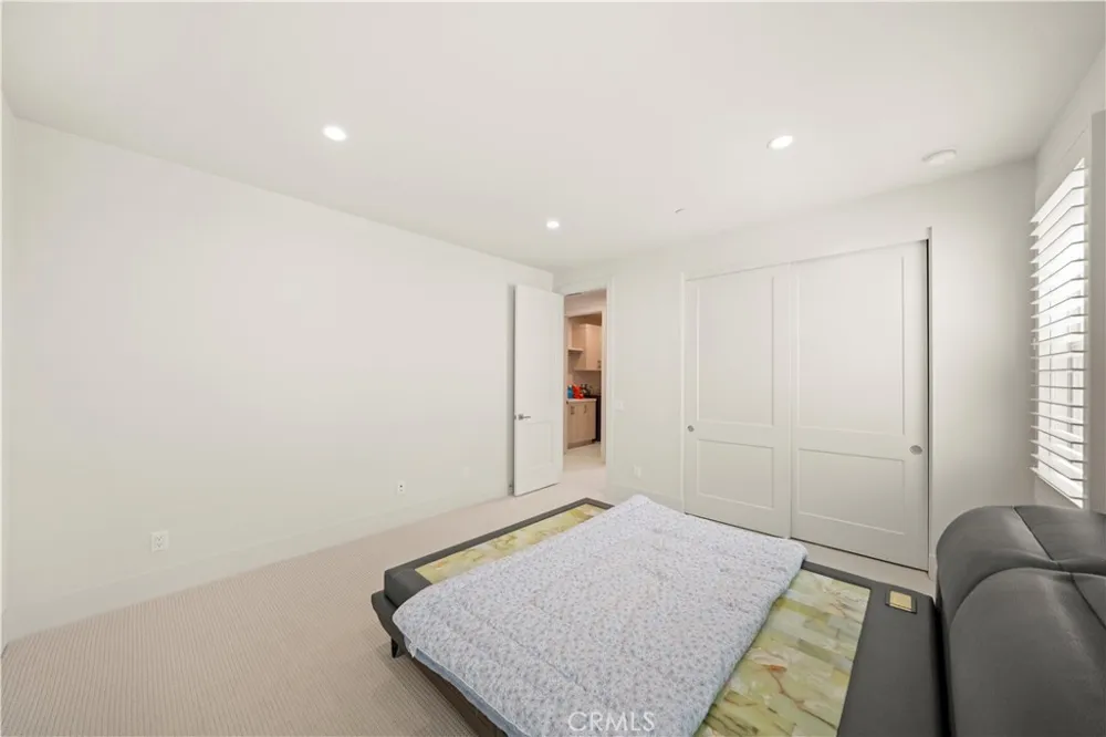 317 Brimwood Irvine, CA 92618