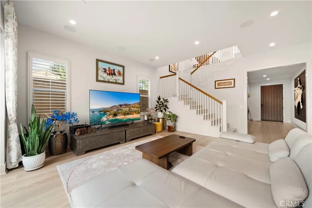 317 Brimwood Irvine, CA 92618