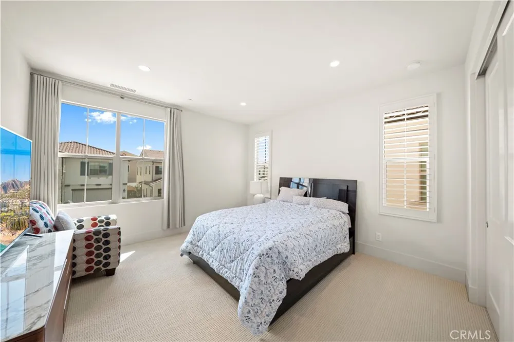 317 Brimwood Irvine, CA 92618