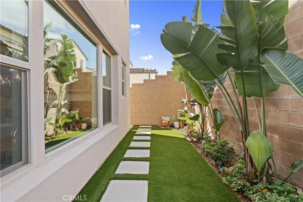 317 Brimwood Irvine, CA 92618