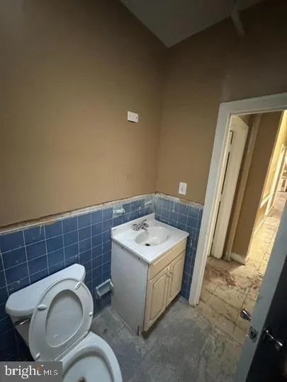 2449 NW SHIRLEY AVENUE Baltimore, MD 21215